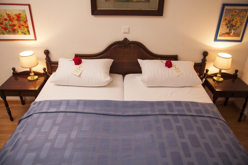 Burg Boetzelaer Hotel Kalkar Room photo